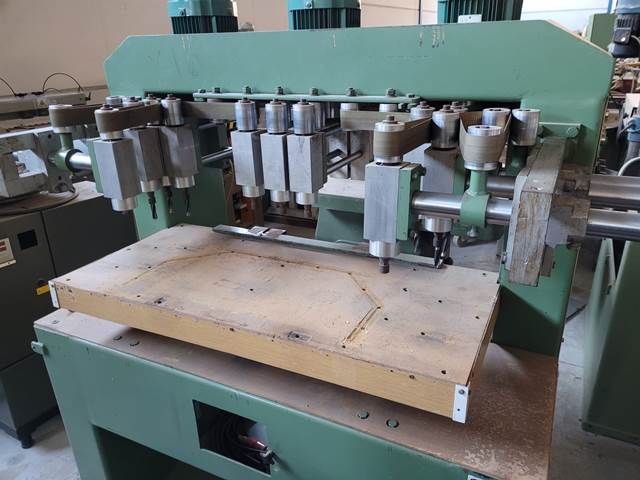 4FO122302-Caselli-Group-MULTIPLE-BORING-MACHINE-11-SPINDLES.jpg