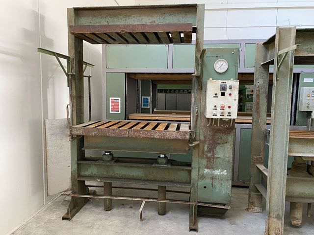 4PR252231-Caselli-Group-SECOND-HAND-BENDING-PRESS-KOLMAG-1300X700-MM.jpeg