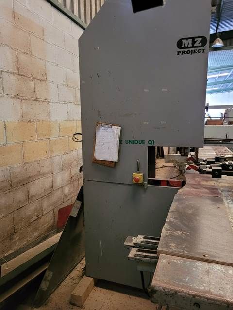 4SS222202-CASELLI-GROUP-SECOND-HAND-AUTOMATIC-COPYING-BAND-SAW-MZ-MOD.jpeg
