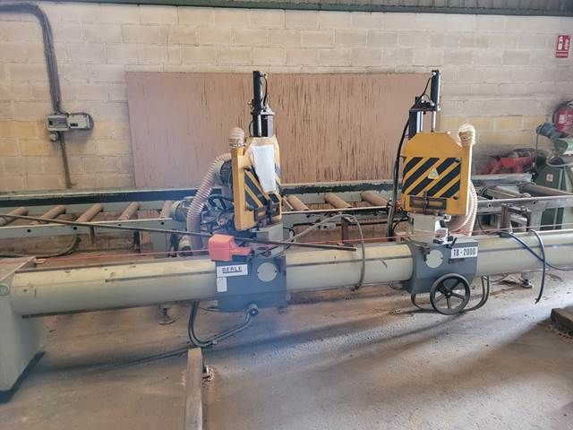 4TC102211-Caselli-Group-SECOND-HAND-DOUBLE-SIDED-CUTTING-SAW-BORING-BERLE-MOD-TB2000-(1).jpeg