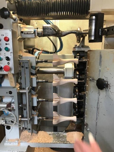 4TO452307-Caselli-Group-COPYNG-LATHE-WITH-4-SPINDLES-BACCI-AND-SENDING-UNIT-T4MO-250(1).JPG