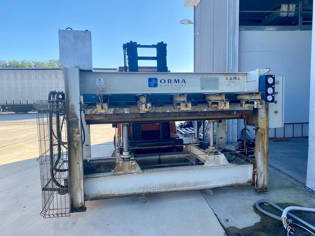 4PR152505-Caselli-Group-UNIVERSAL-HOT-PRESS-FOR-VENEER-ORMA-NPCL-2.jpeg