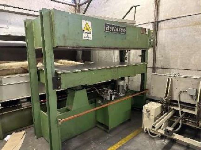 4PR252513-Caselli-Group-PRESSA-PER-CURVATO-BERLASSO-DIM-PIANI-2600-X-1060-MM.jpg